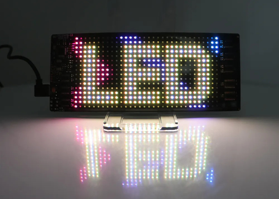 สัญลักษณ์การเคลื่อนไหวแบบ LED สําหรับรถบรรทุก 5VDC USB/2A โครงการเลื่อนข้อความ 120x595mm จอแสดงภาพ